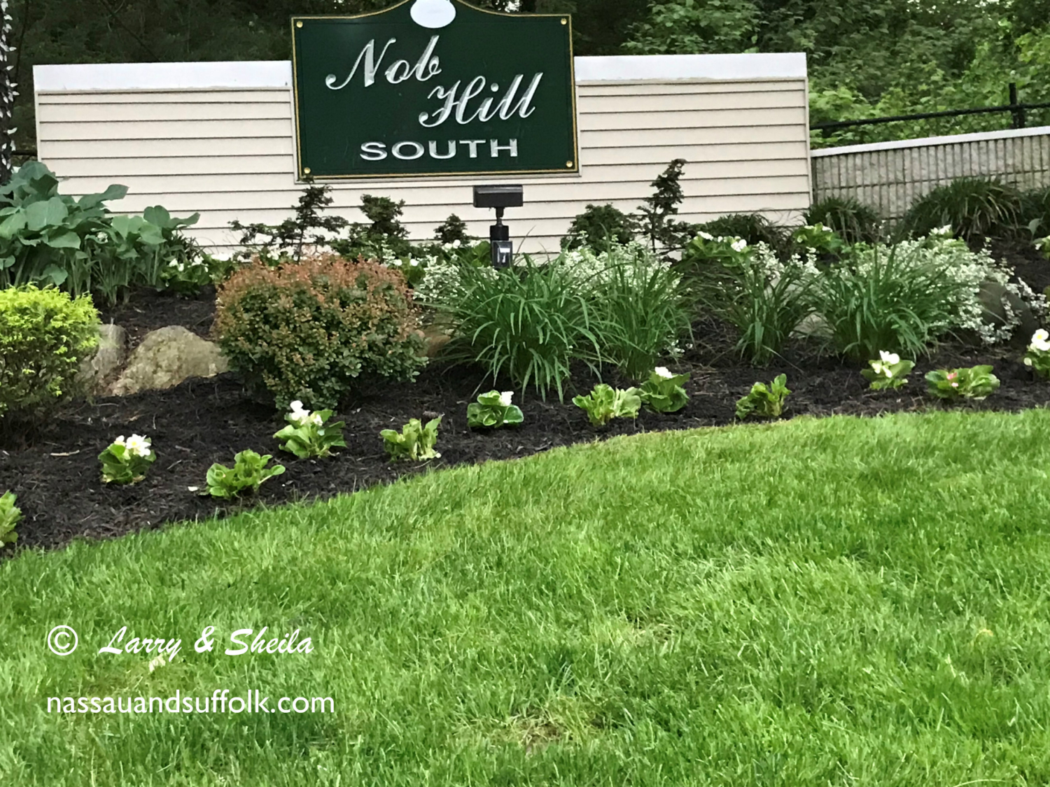 Nob Hill North and South Condo Community At Ronkonkoma New York