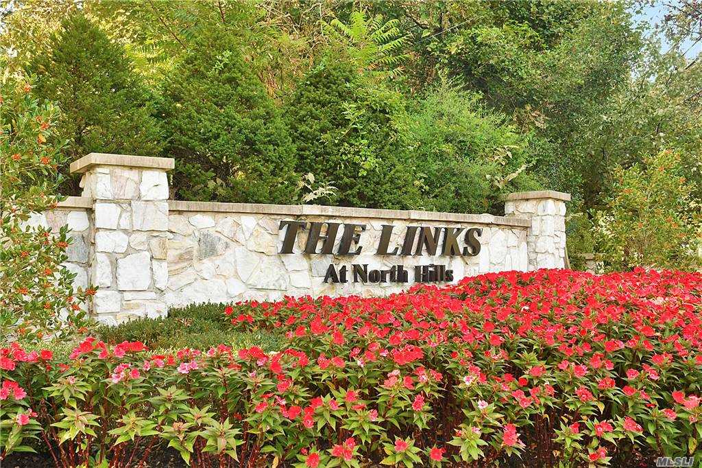 The Links Gated Subdivision At Roslyn Long Island