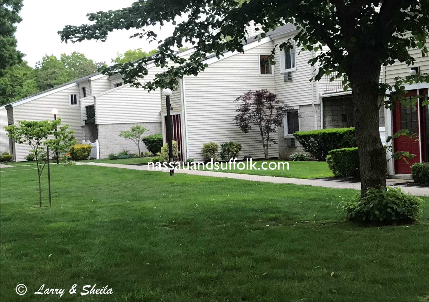 Nob Hill North and South Condo Community At Ronkonkoma New York